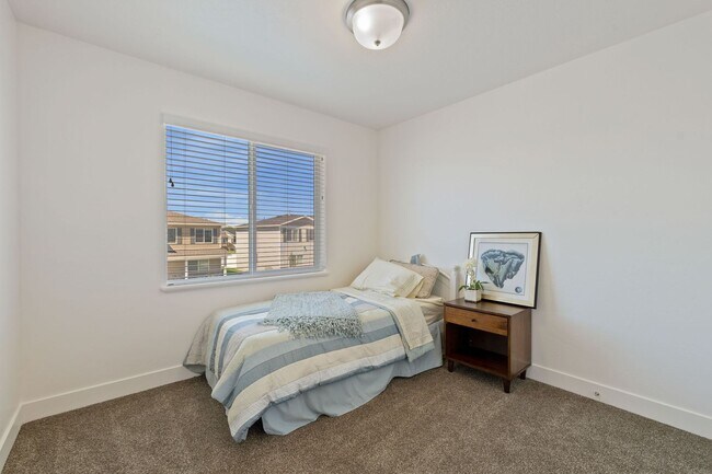 Building Photo - 3 Bedroom Tremonton Apartment Home