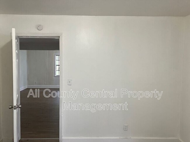 Building Photo - 2304 Eufaula Ave
