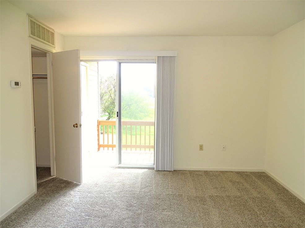 Building Photo - 677 Brunnerville Rd