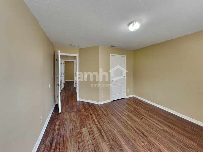 Building Photo - 1204 Mt McKinley Ct