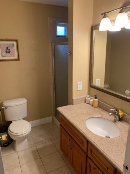 Building Photo - 2715 Cunningham Ave