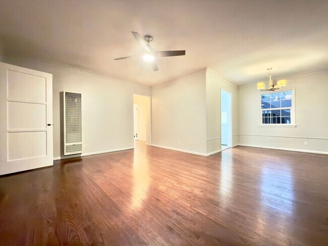 Building Photo - 1232 Ridgeley Dr