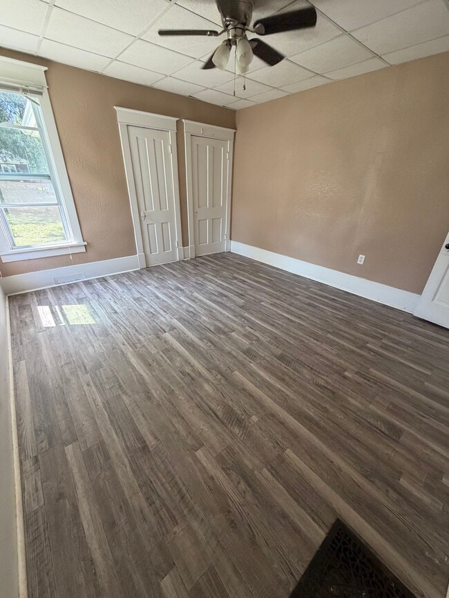 Building Photo - 5235 Walker Ave