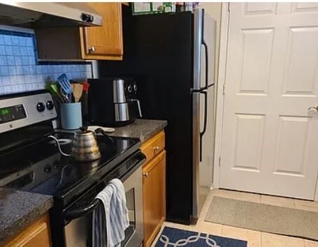 Building Photo - 45 Sycamore Ave