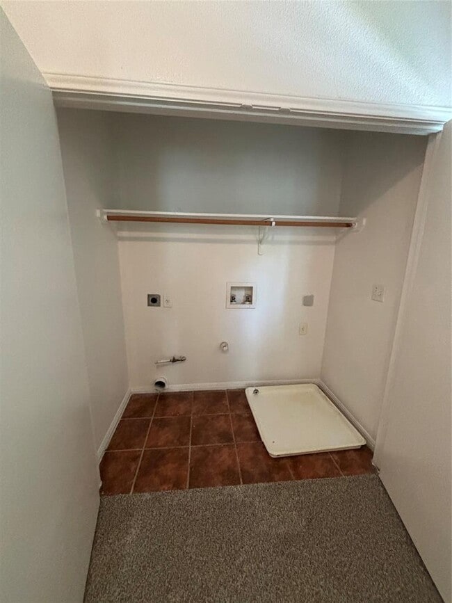 Building Photo - 1703 Deloney St