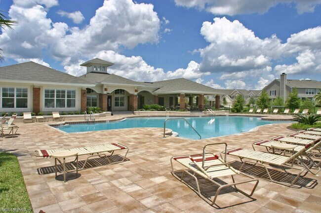 Building Photo - 11177 Castlemain Cir W