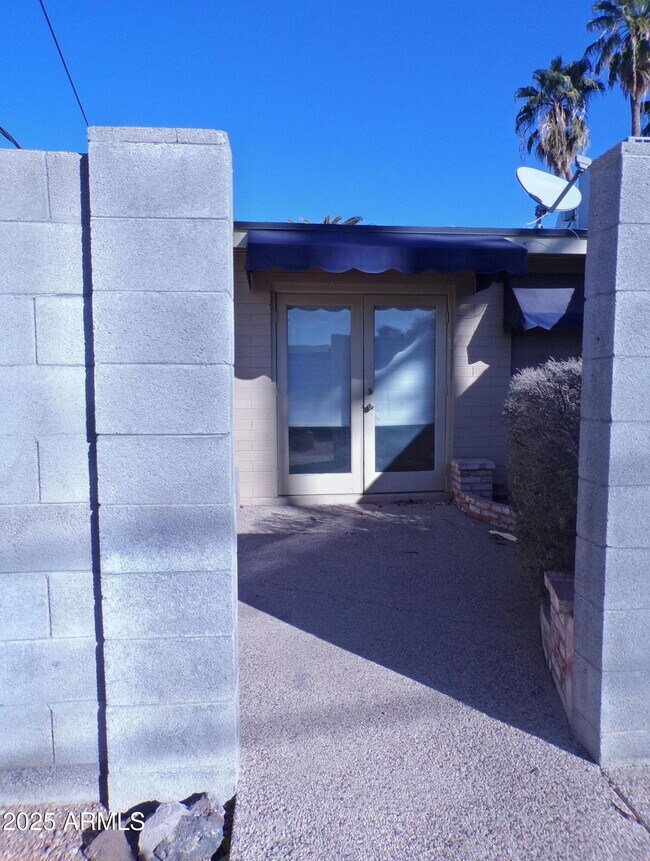 Building Photo - 3333 E Medlock Dr