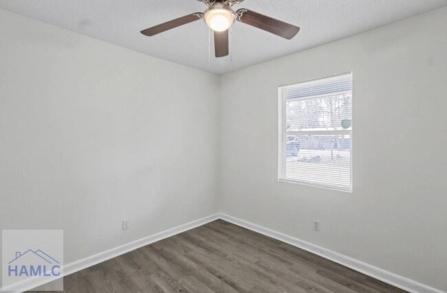 Building Photo - 740 Fleming Rd