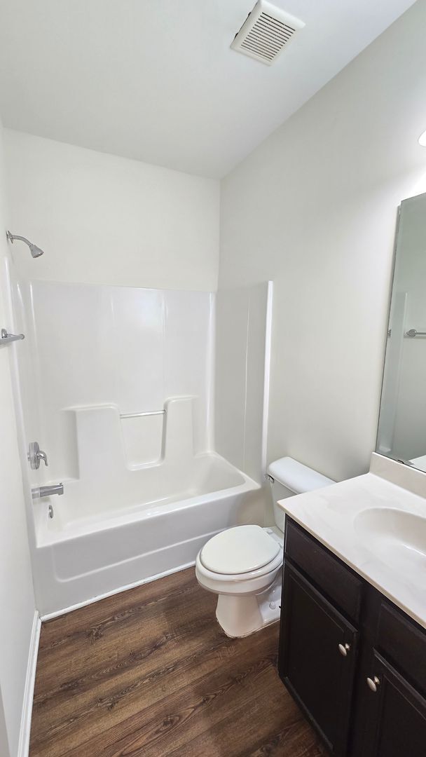 Building Photo - SAYLOR'S WATCH - 3 Bedroom Townhome in Monkey Junction/South Wilmington!