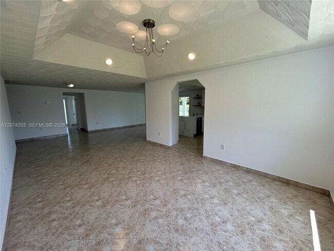 Building Photo - 6611 SW 99th Ave