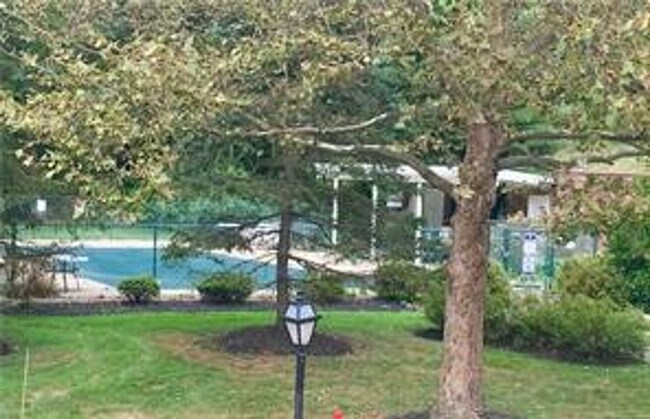 Building Photo - Chagrin Falls Condo for rent