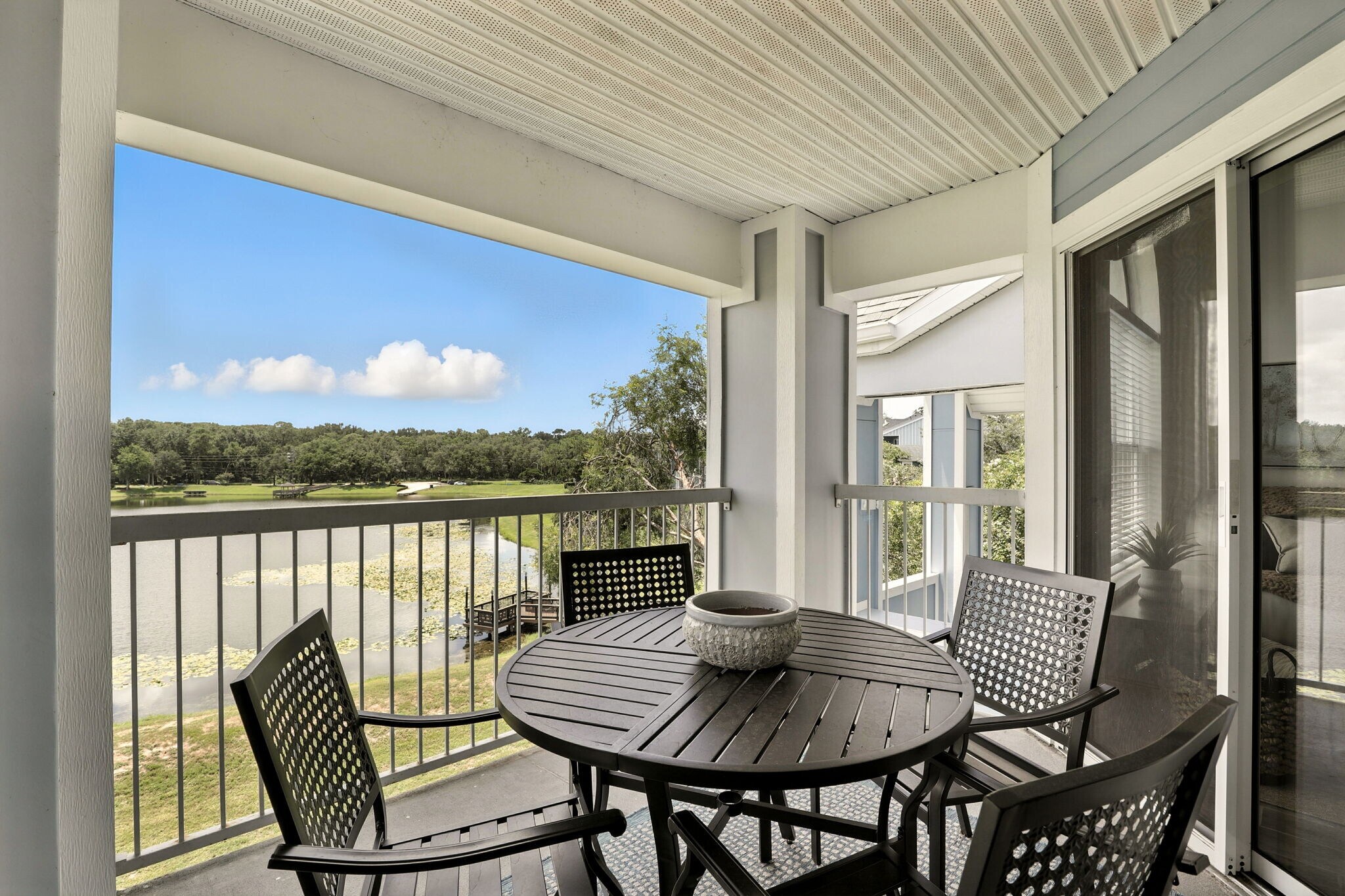 Building Photo - 2549 Grassy Point Dr