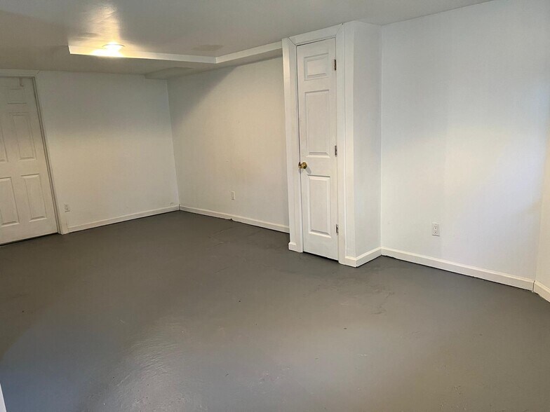 Building Photo - 126 Orange St