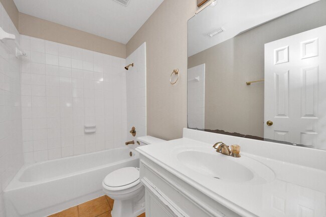 Building Photo - 1903 Ryansbrook Ln