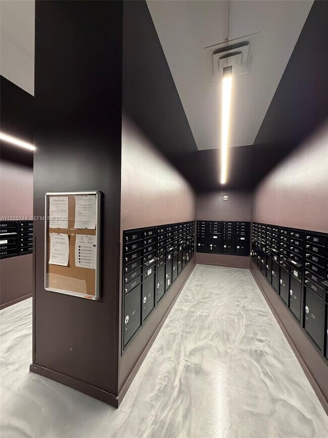 Building Photo - 151 SE 1st St