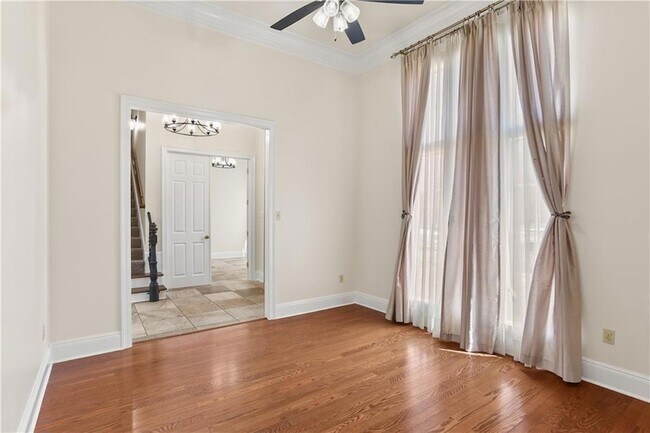 Building Photo - 421 E Honors Point Ct