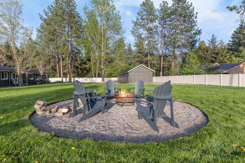 Building Photo - 661 8th Ave E N