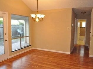 Building Photo - 2426 Planters Row