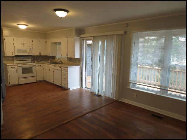 Building Photo - 52 Rosemont Dr