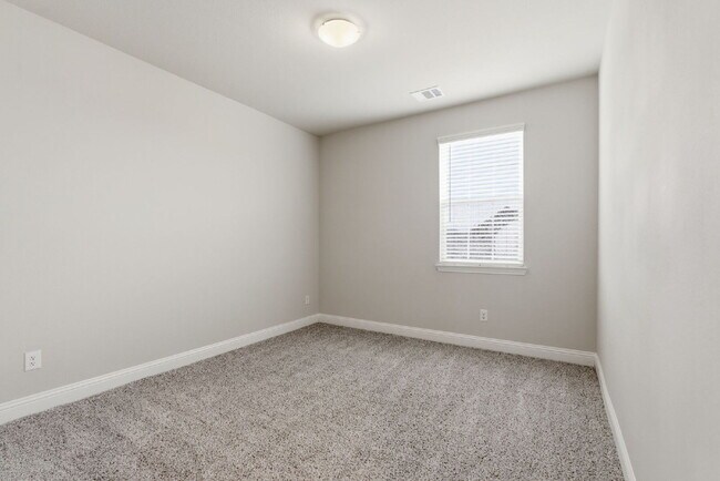 Building Photo - "Open-Concept 4-Bedroom, 2.5-Bath with Designer Finishes and Peaceful Greenbelt Views!"