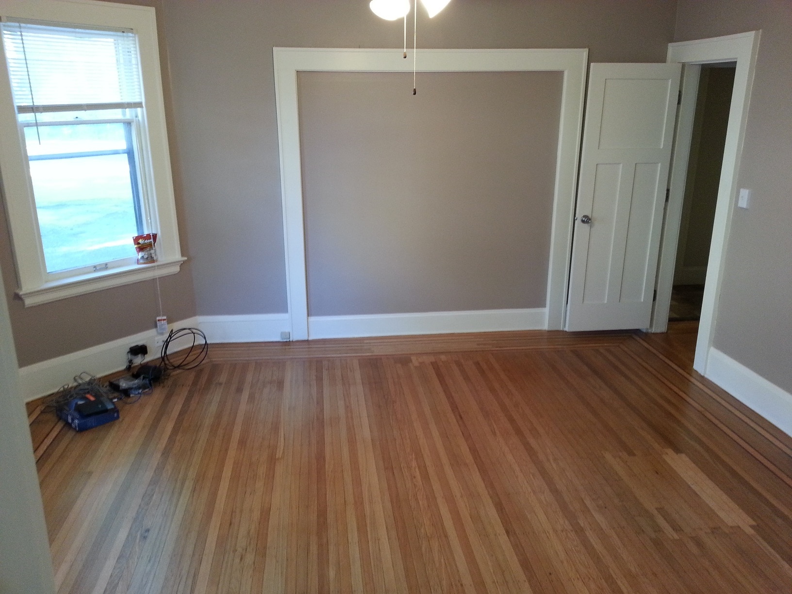 Building Photo - 516 4th Ave SE