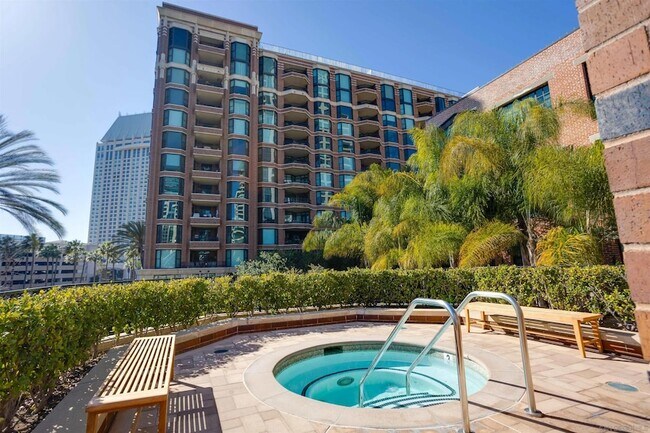 Building Photo - 500 W Harbor Dr