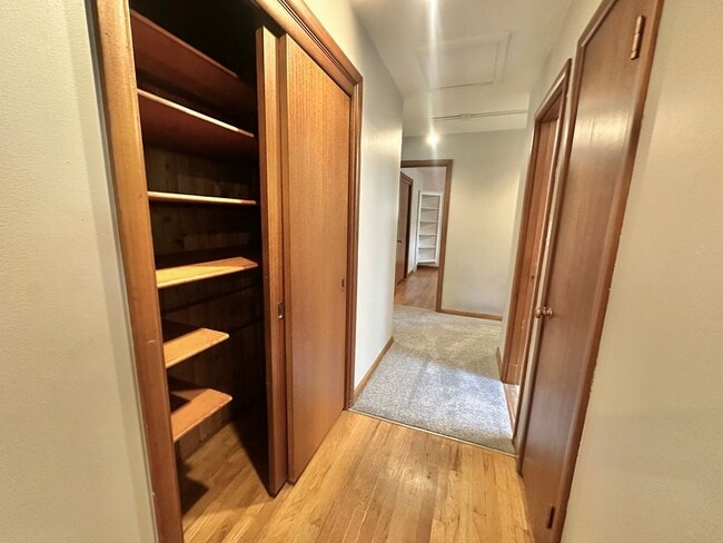 Building Photo - North Mercer Island Home .  First Hill