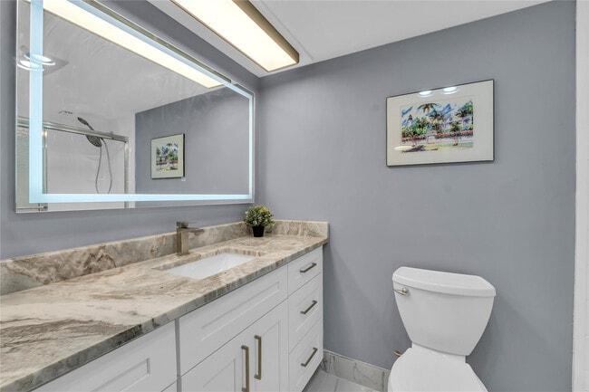 Building Photo - 3001 S Course Dr