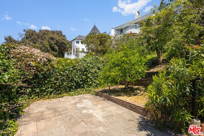 Building Photo - 117 Ocean Way