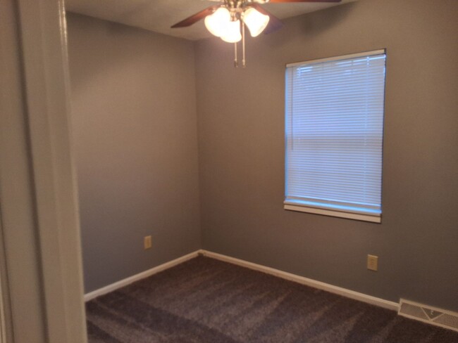 Building Photo - Cozy 3 Bed, 1 Bath House Minutes To Fort Knox