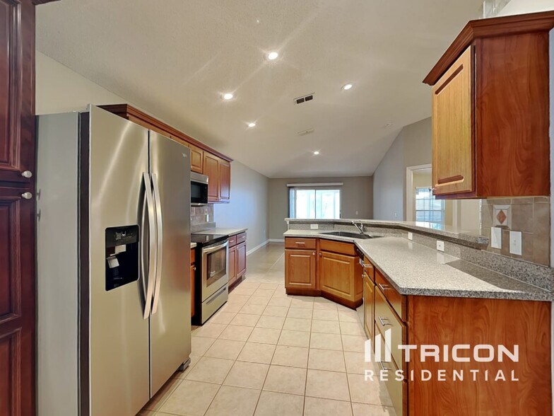 Building Photo - 874 Welch Hill Cir