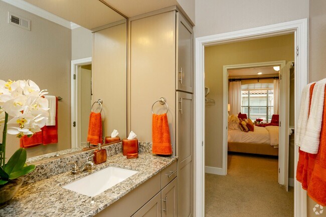 Building Photo - Stylish Living Awaits You