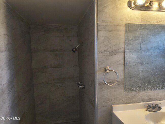 Building Photo - 714 N San Marcial St