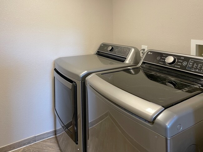 Laundry area - 5462 Gold Rush Dr NW