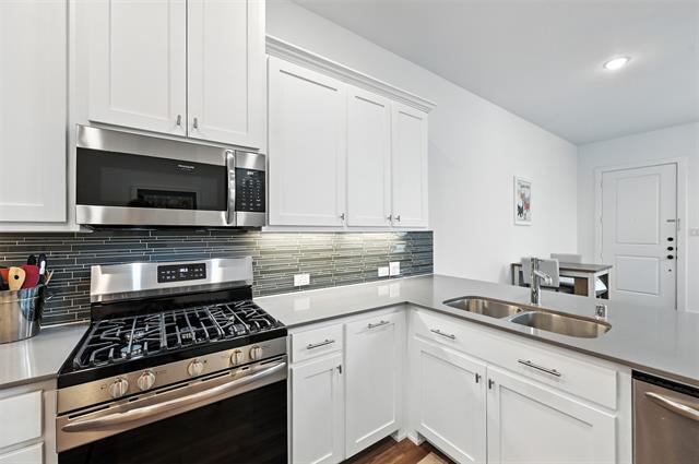 Building Photo - 6489 Iron Horse Blvd