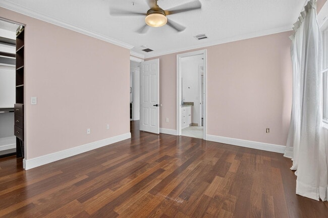 Building Photo - 9511 Savona Winds Dr