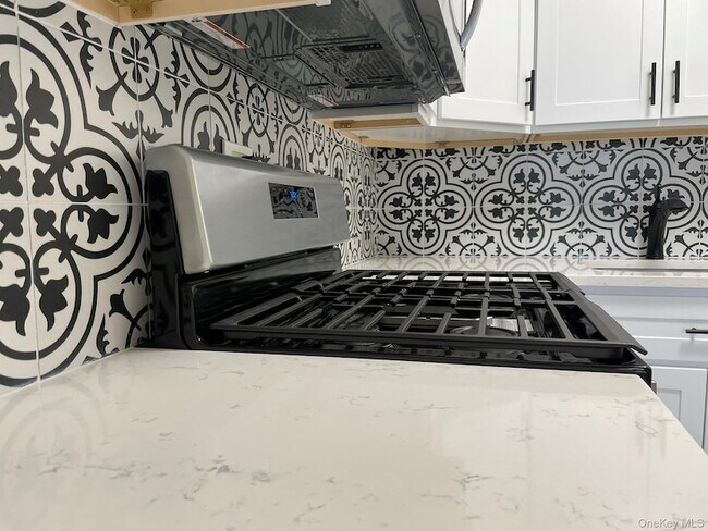 Building Photo - 301 W 110th St