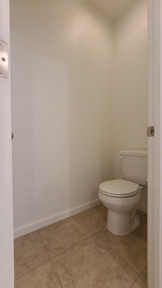 Building Photo - 967 Croston Springs Dr