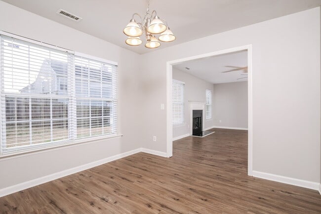 Building Photo - 1613 Brown Owl Dr