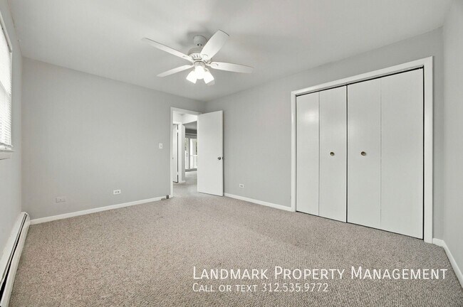 Building Photo - 448 Lincoln Ln