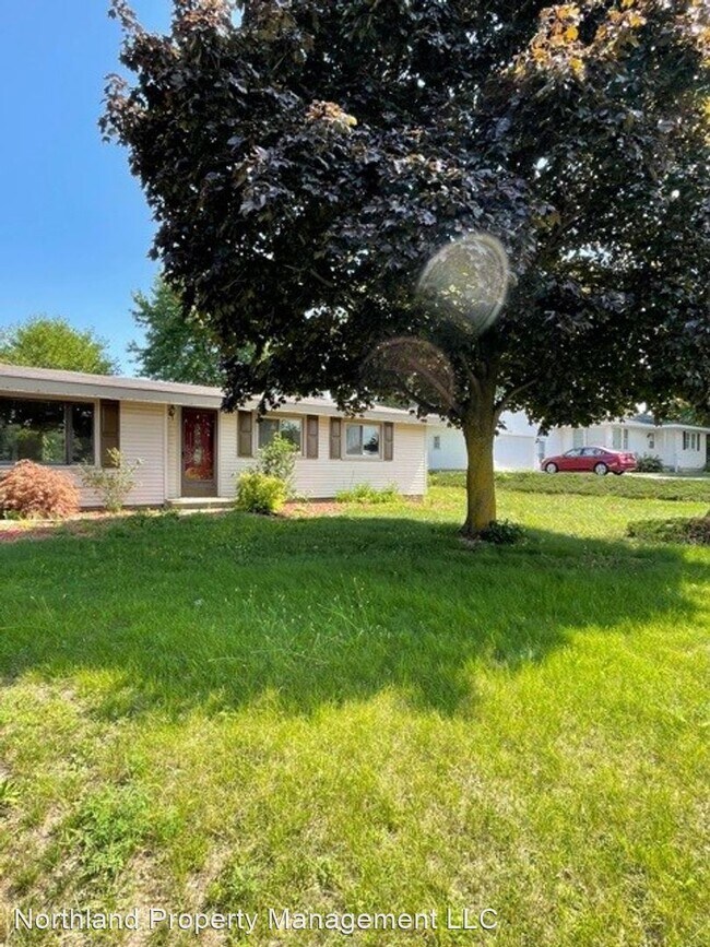 Building Photo - 3 br, 1.5 bath House - 3184 Rennie St