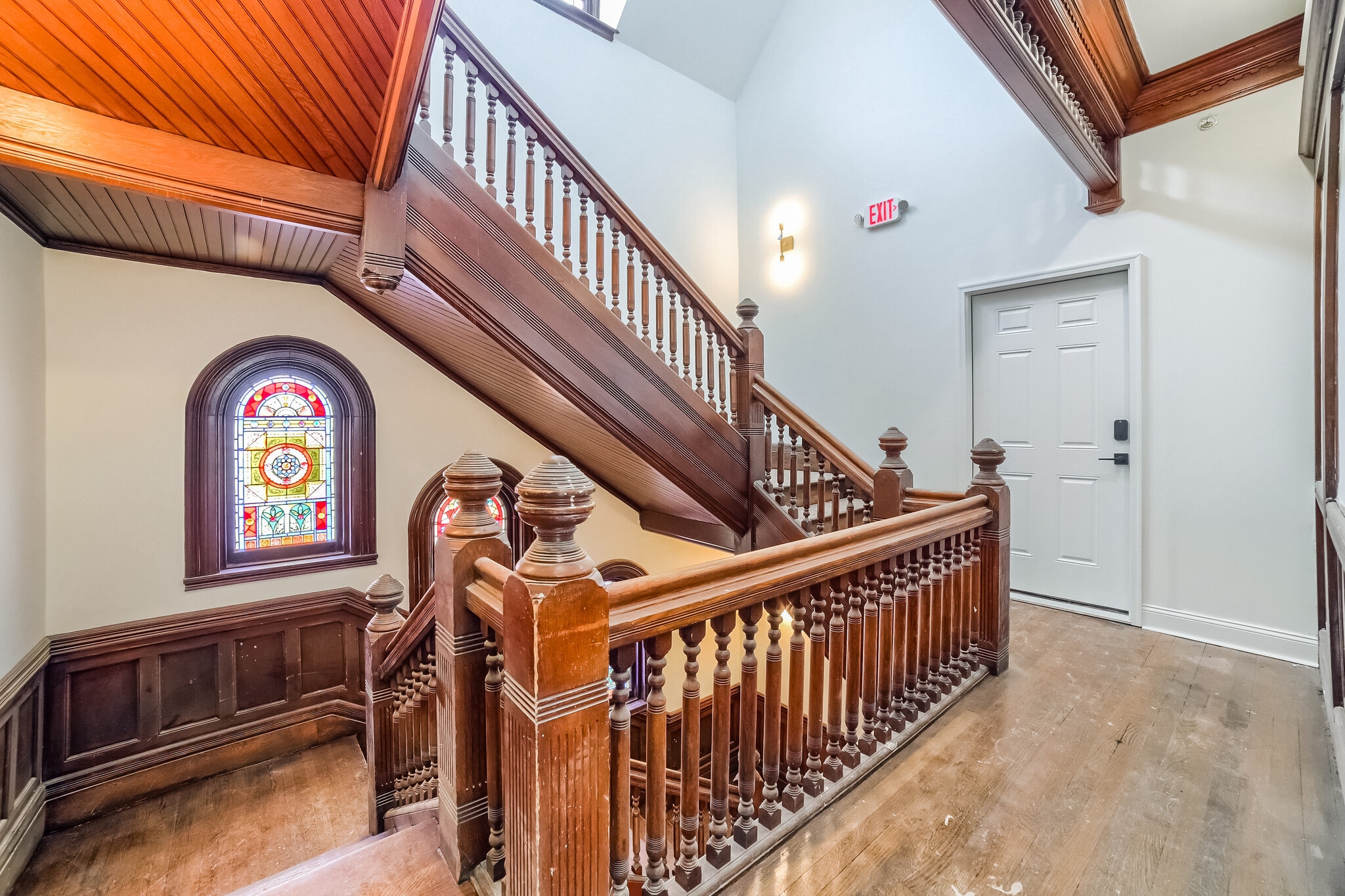 Entryway - 495 Orange St