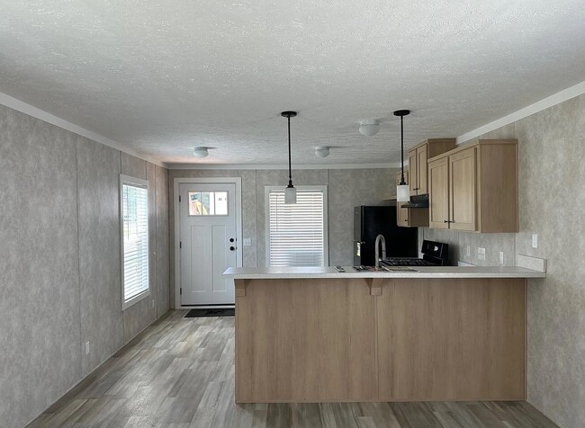 Building Photo - 2510 Sheridan Rd