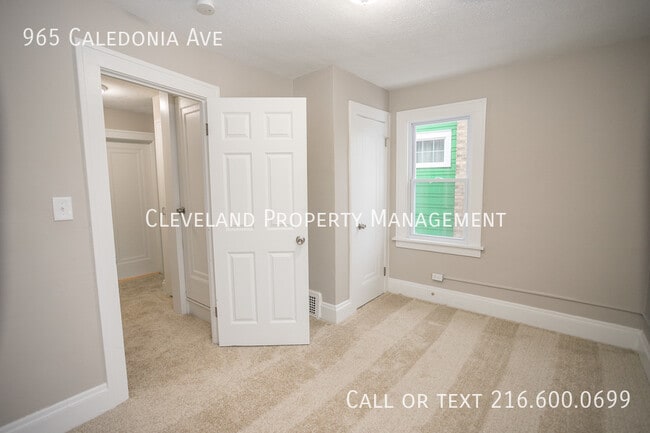 Building Photo - 965 Caledonia Ave