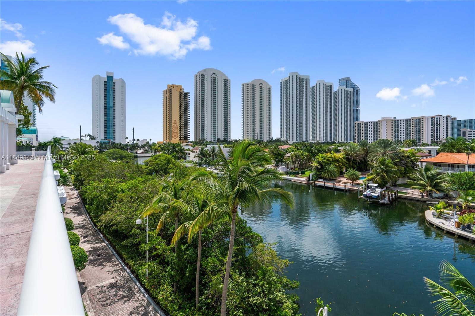 Walking Path - 16500 Collins Ave