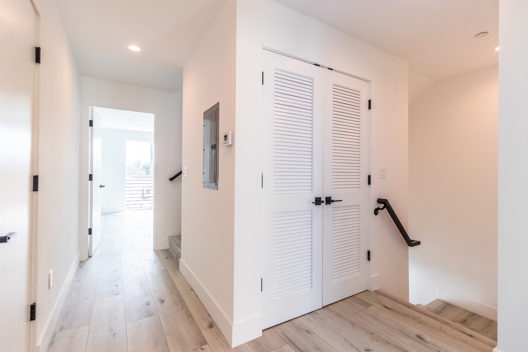 Building Photo - 4295 1/2 Tujunga Ave