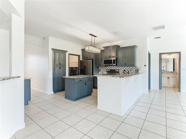 Building Photo - 3623 Weatherfield Dr