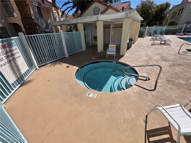 Building Photo - 4865 S Torrey Pines Dr