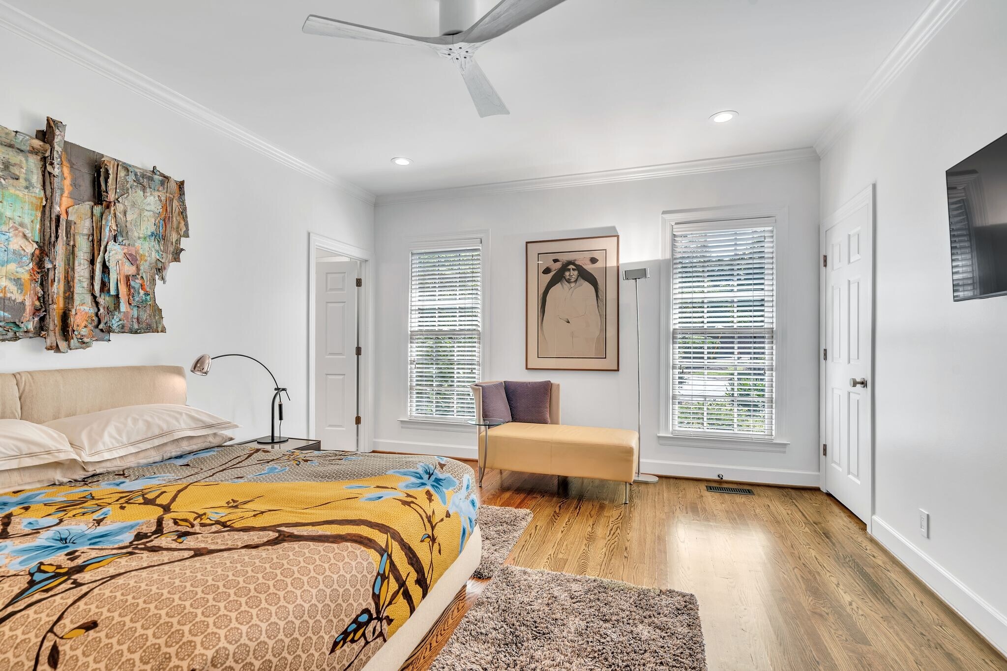 Building Photo - 204 Longwood Ct