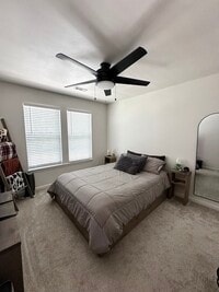 Building Photo - 4233 Sequoia Ct